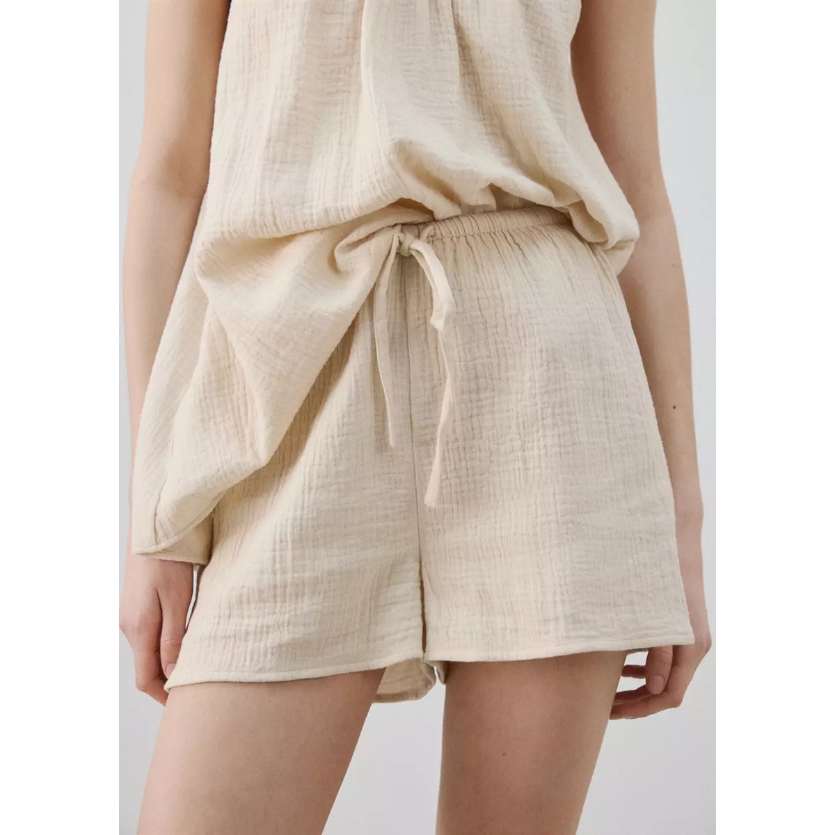 Short de pyjama en coton uni écru, MANGO