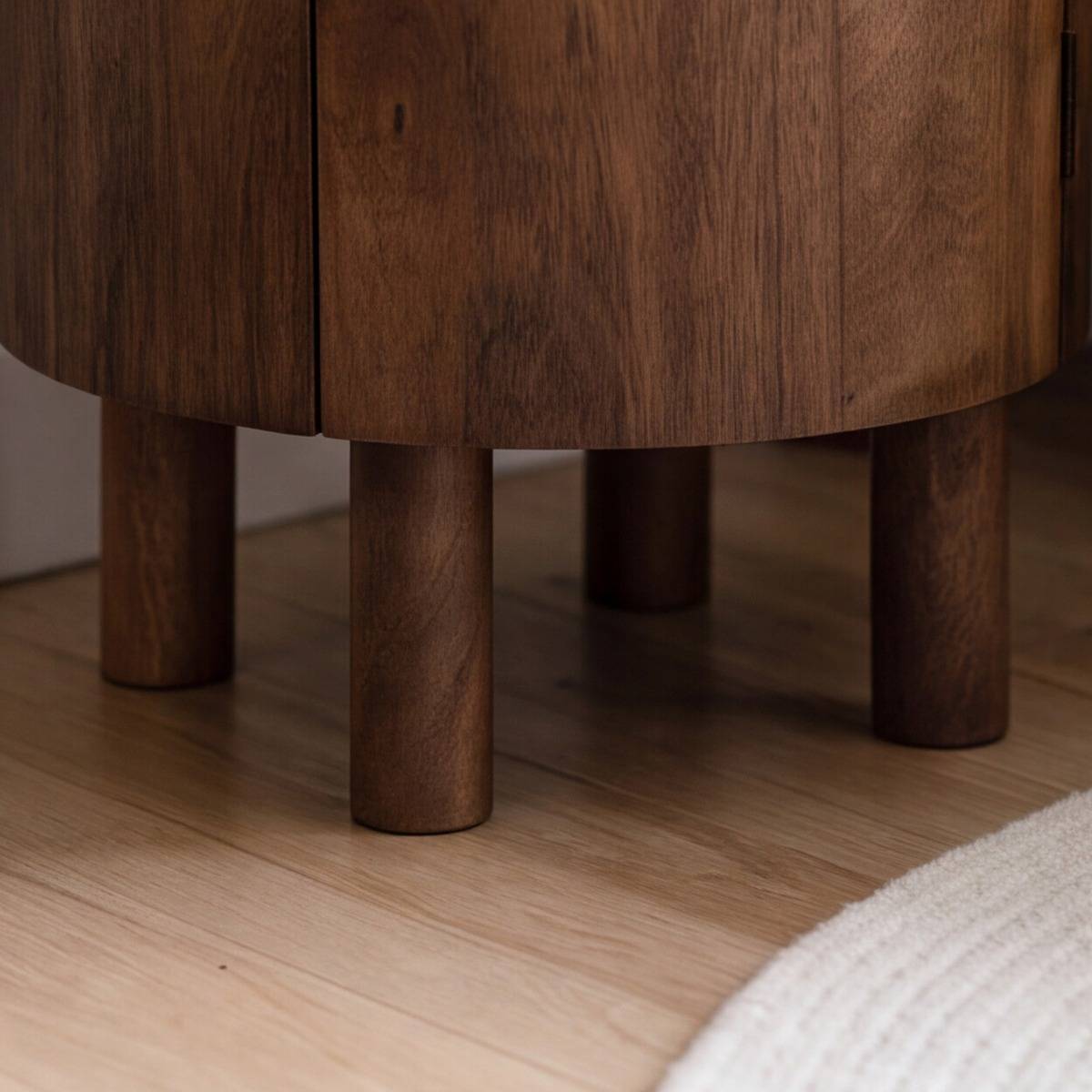 Table de chevet ronde en bois de manguier MAORA bois foncé, MADE IN MEUBLES