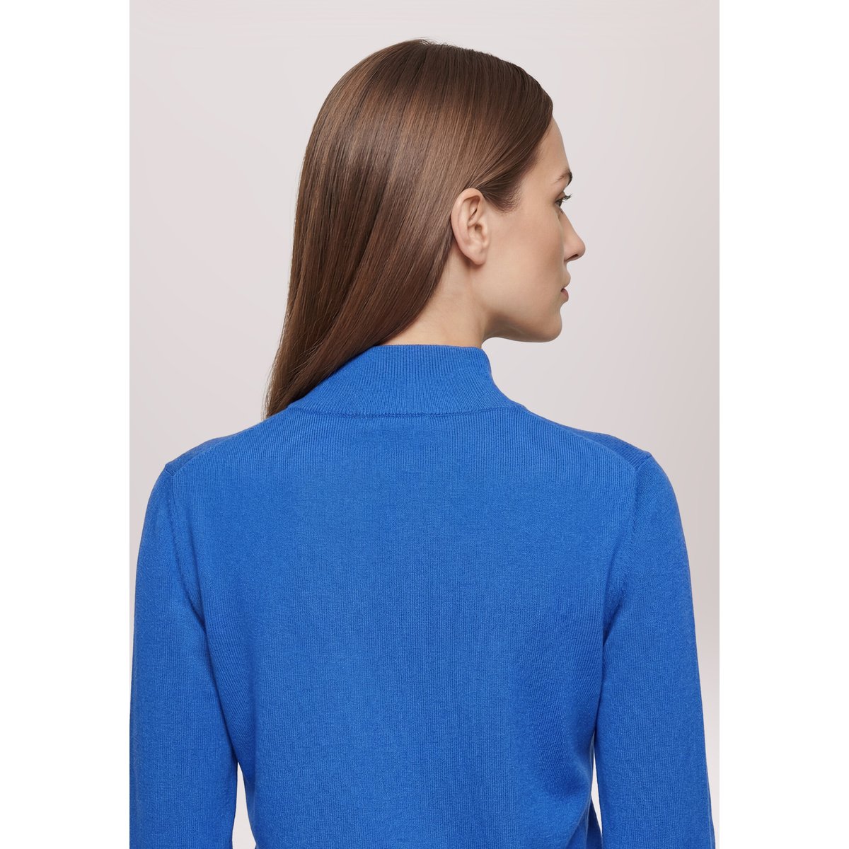 Pull-over en maille basique à col droit electric blue, BETTY BARCLAY