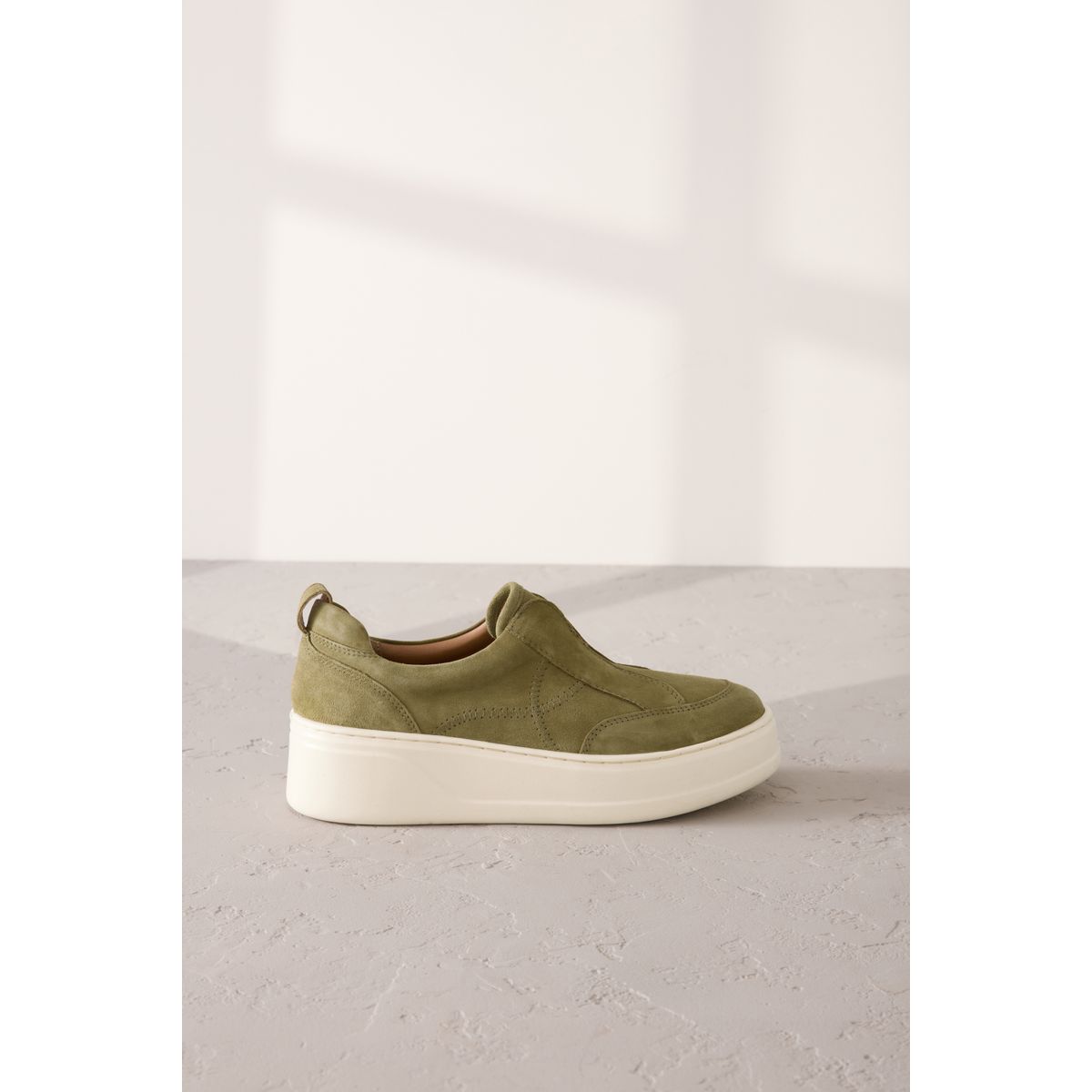Baskets chunky en cuir Signature vert kaki, NEXT