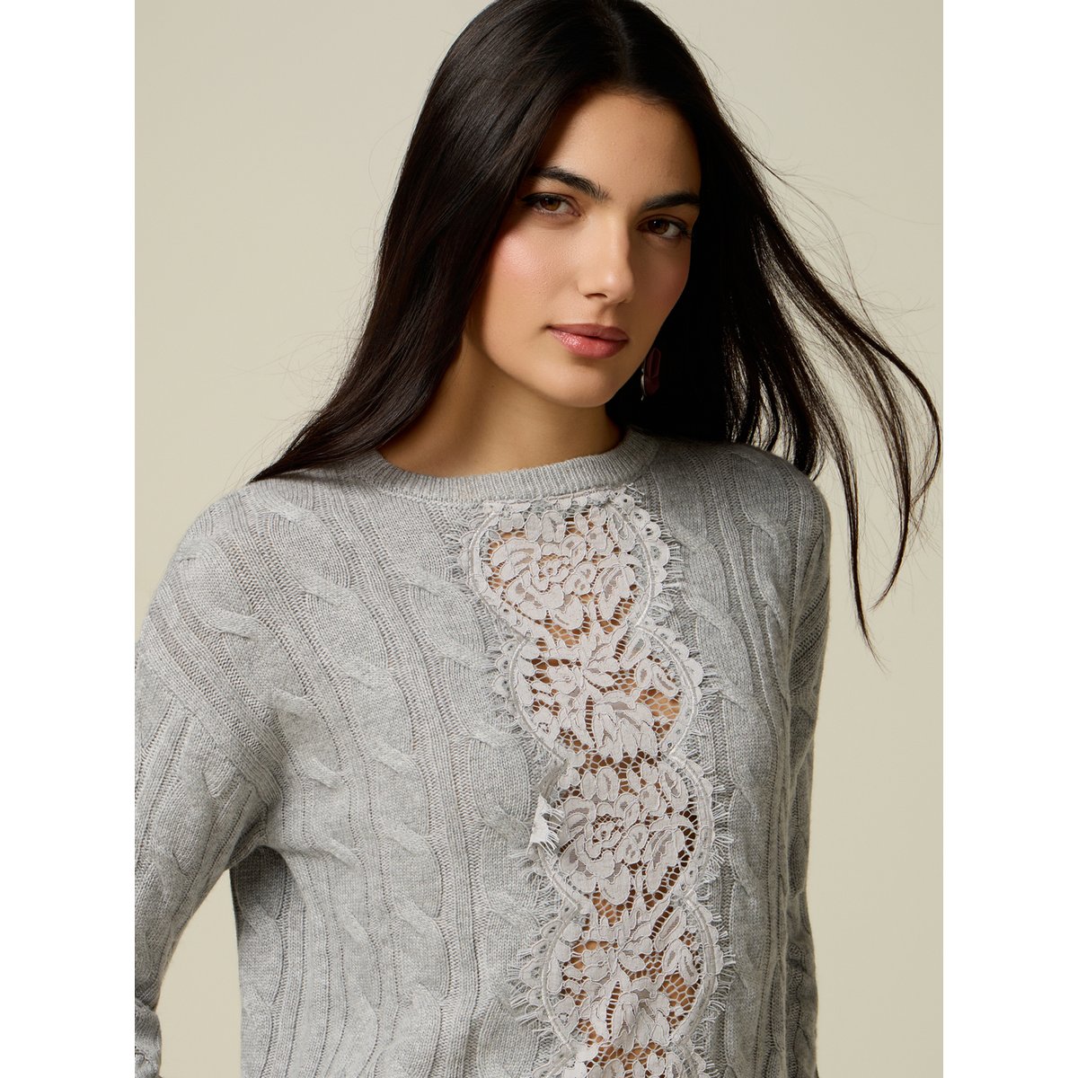 Pull avec insert en dentelle gris, OLTRE