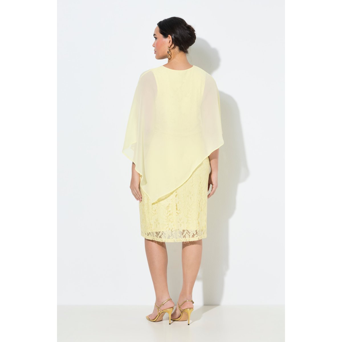 Robe en dentelle, coupe évasée jaune pâle, ULLA POPKEN
