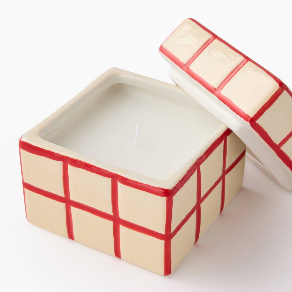 Bougie dans pot cube, 9X9X8,6cm, en céramique rouge, MONOPRIX