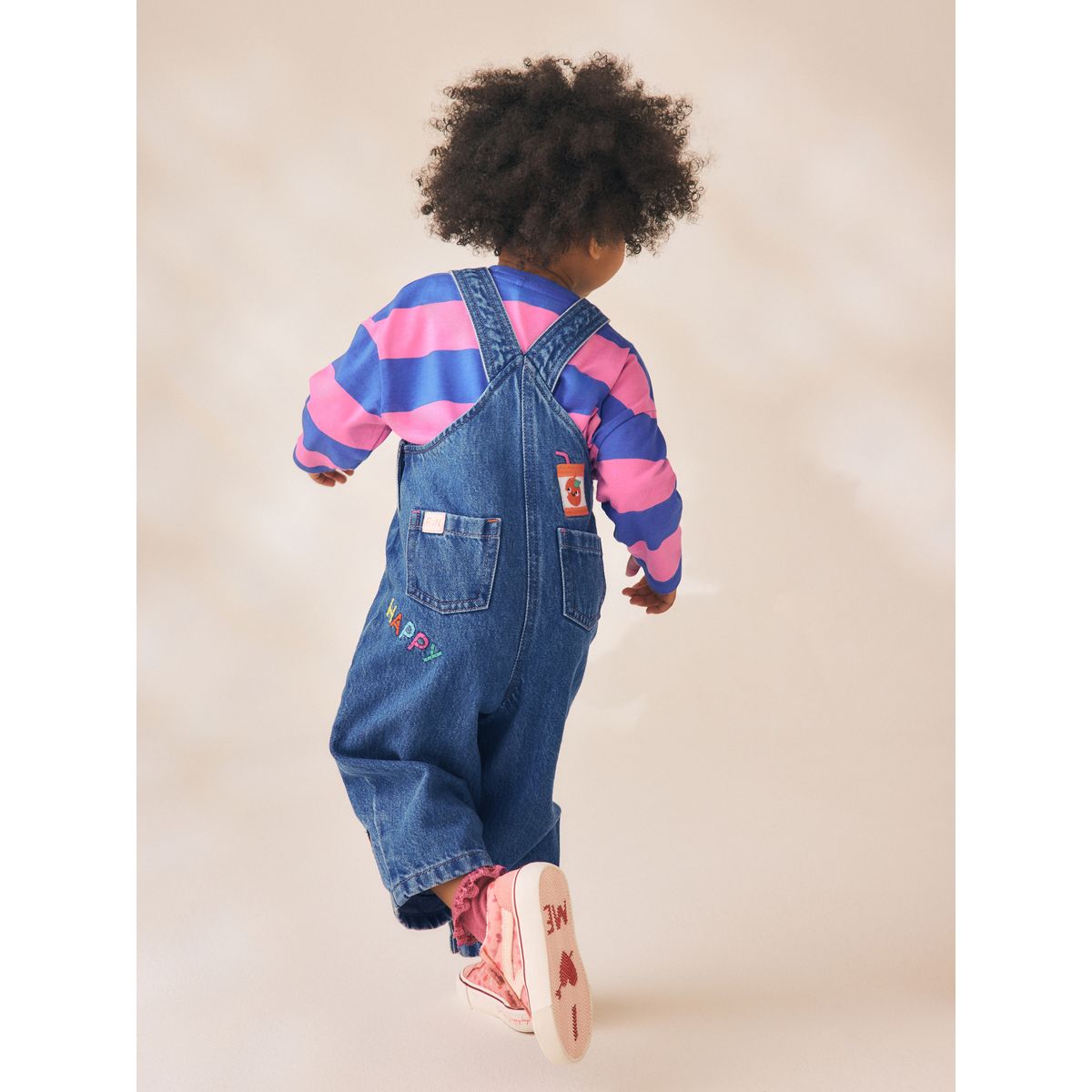 Ensemble salopette en jean rayures bleues et roses brodées, NEXT