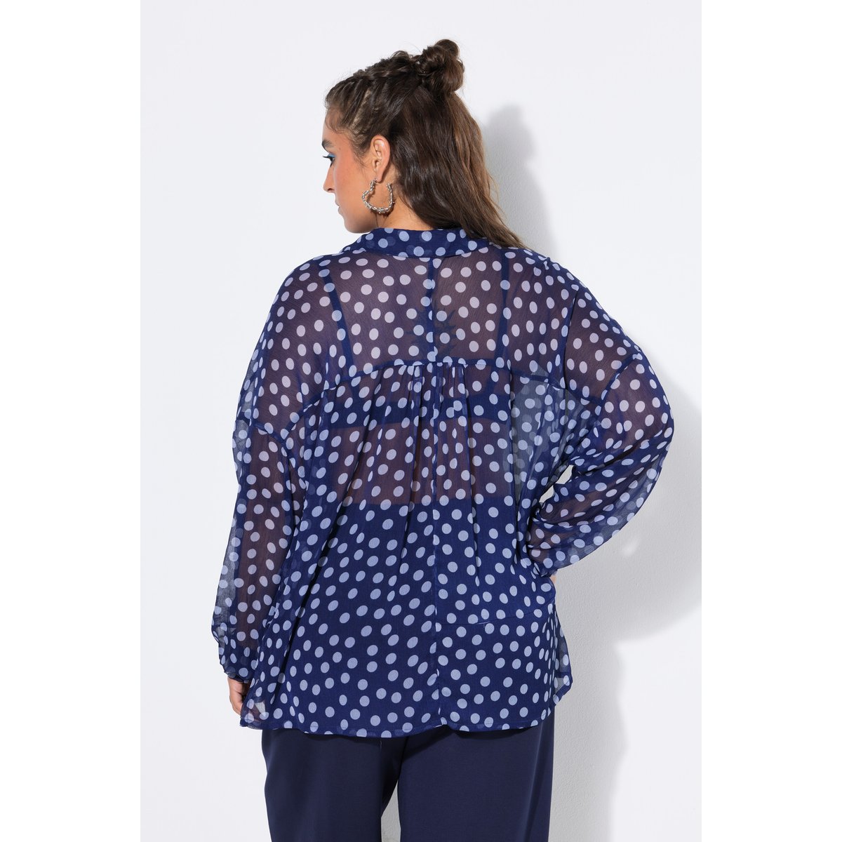 Chemisier en mousseline, oversize, à pois bleu nuit, STUDIO UNTOLD
