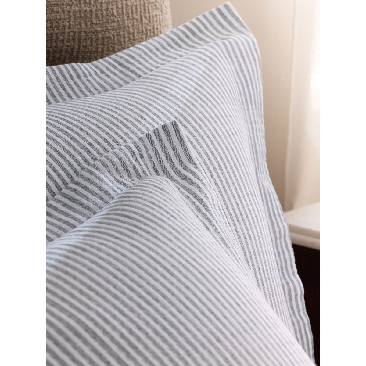 Parure drap-housse rayures matelassées gris, NEXT