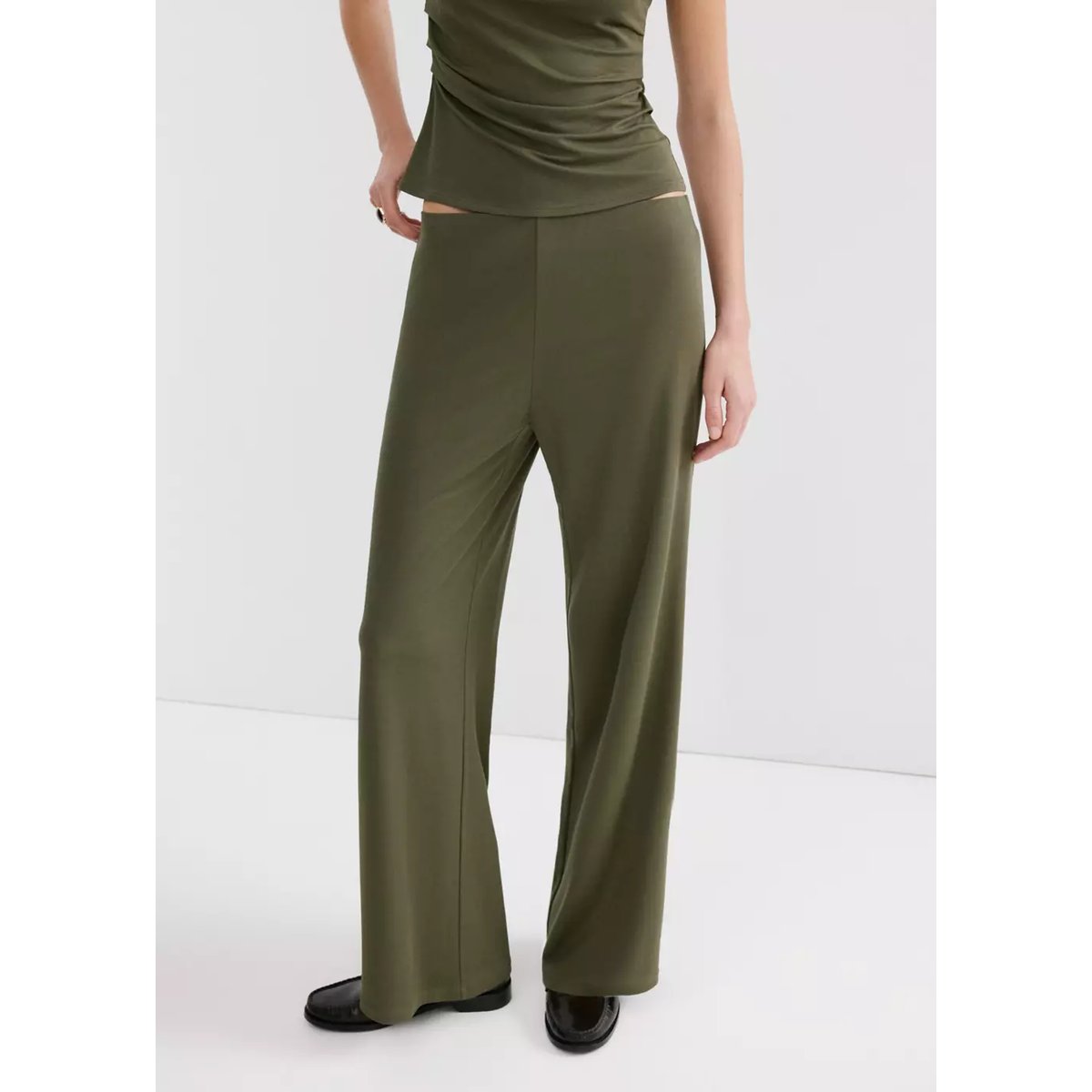 Pantalon droit taille élastique kaki, MANGO