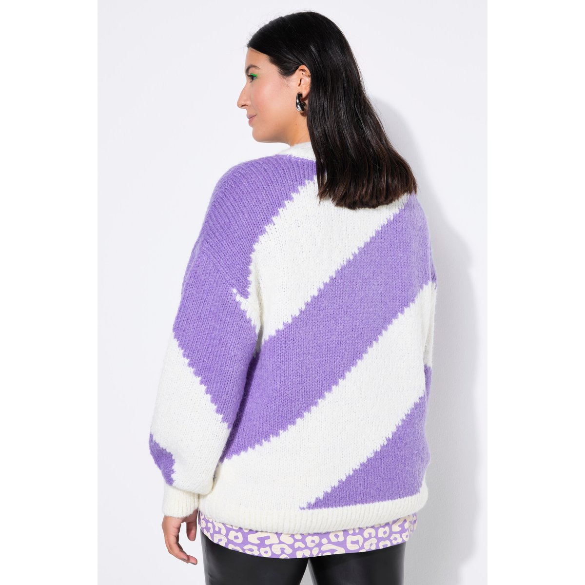 Pull oversize, larges rayures en biais violet, STUDIO UNTOLD