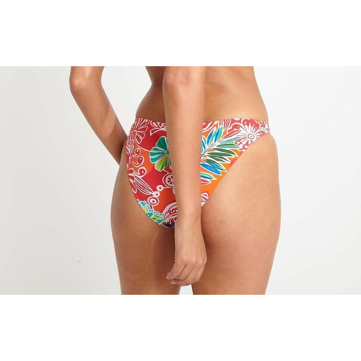 Aleria Bodegaba Bikini Bottoms print/red background, BANANA MOON
