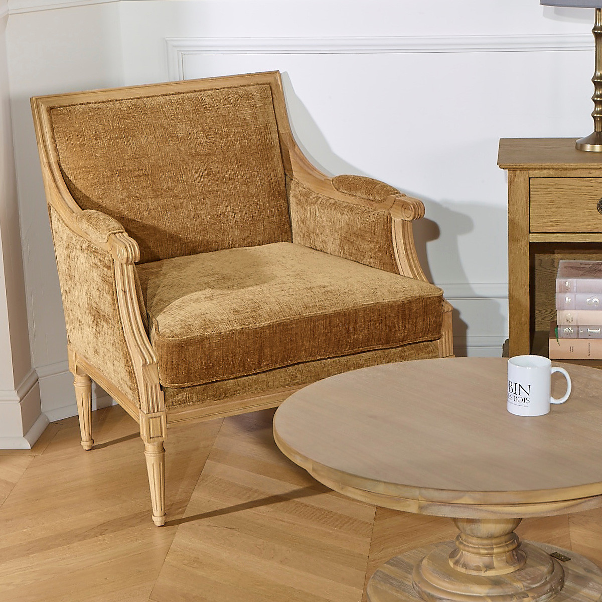 Fauteuil bas en bois massif et tissu cognac VILLANDRY couleur unique, ROBIN DES BOIS