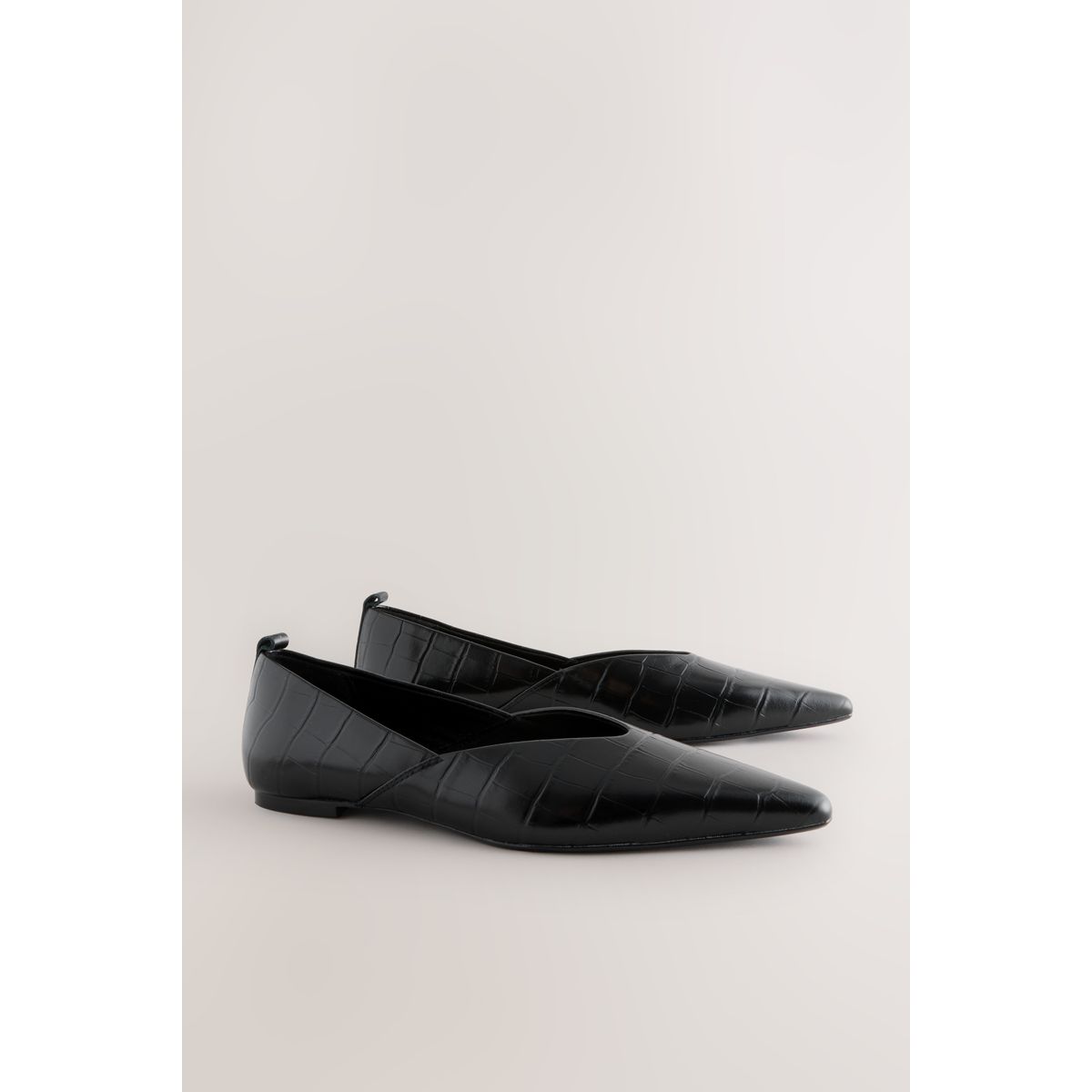 Ballerines pointues en cuir noir effet croco, NEXT