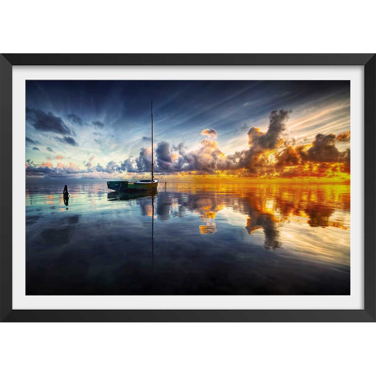 Affiche beauté des lacs affiche + cadre en bois - noir, HEXOA