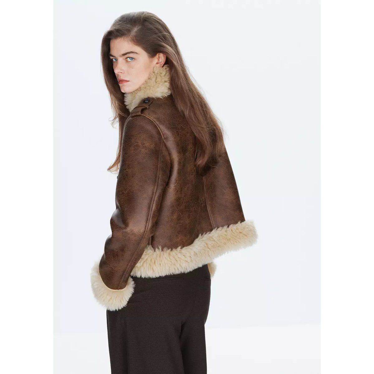 Veste en cuir synthétique avec finitions effet mouton marron, MANGO