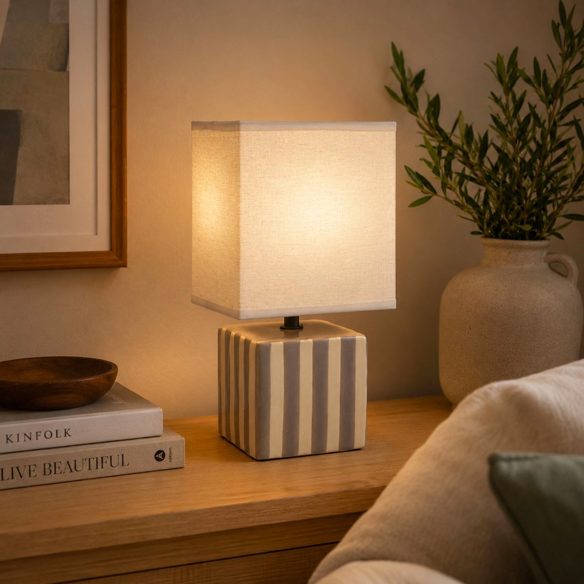 Lampe à poser carrée en céramique rayée grise et blanche 14x14x27.5cm gris, VERSA