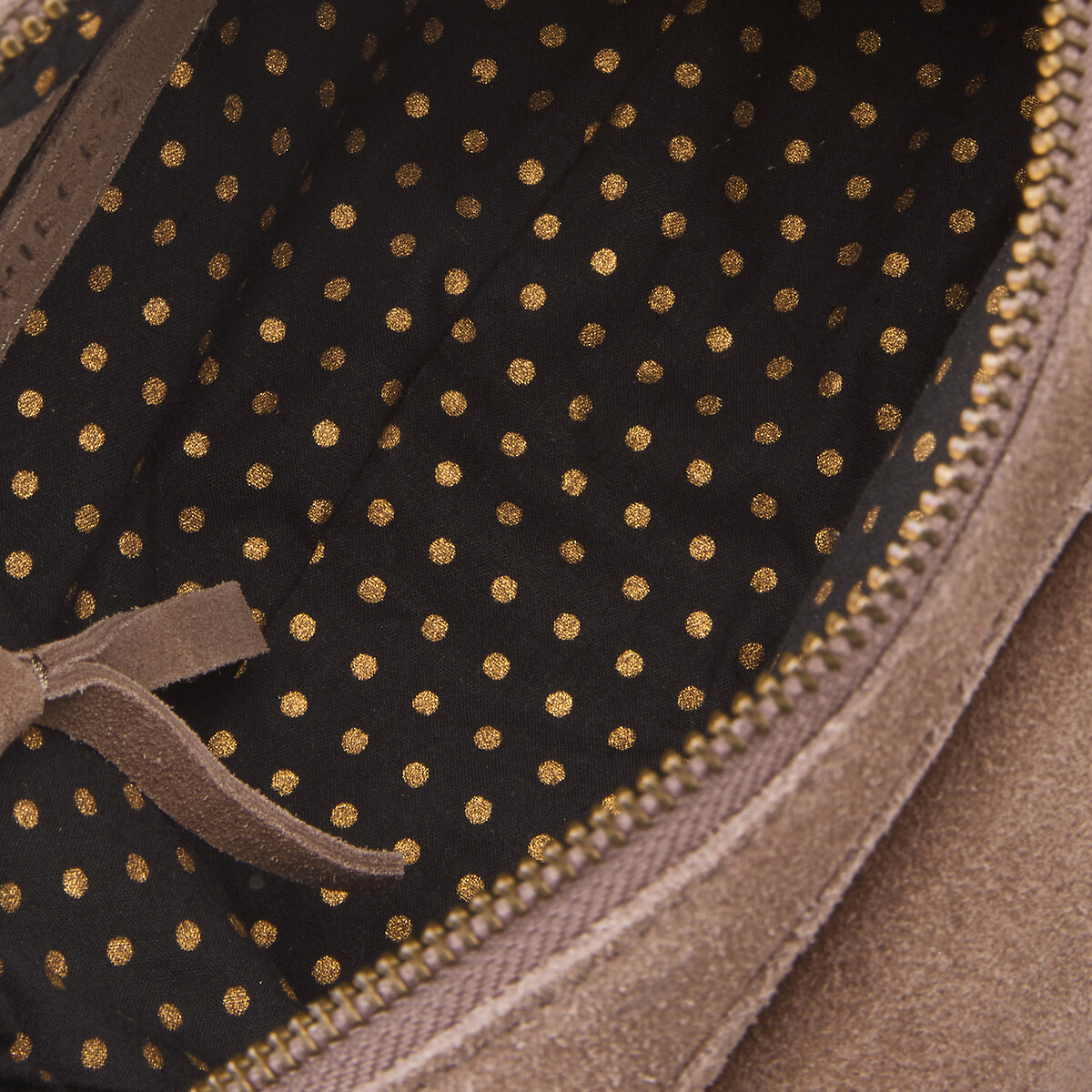 Kleine Handtasche Naina aus Wildleder taupe , PIECES
