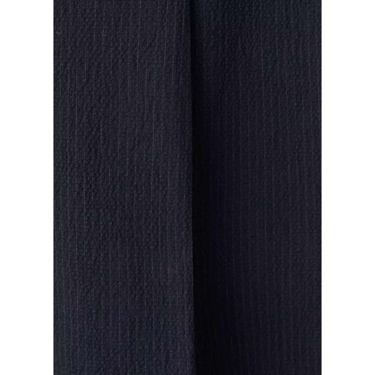 Pantalon slim fit en coton et lyocell seersucker bleu marine, MANGO MAN