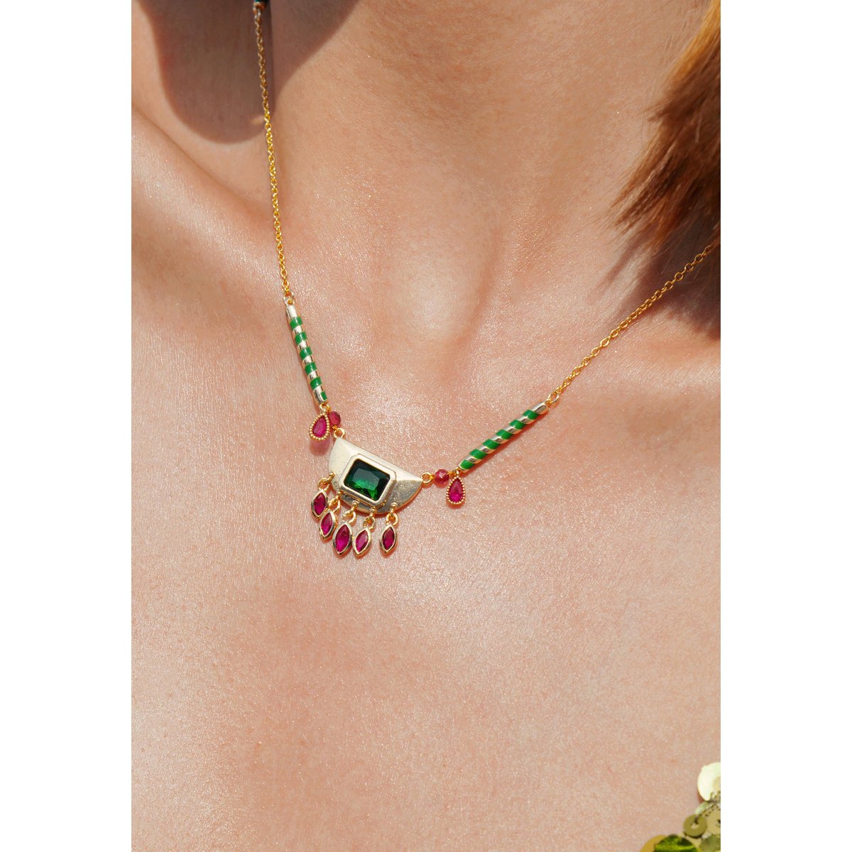 Collier chaîne avec pendentif NIKOLE emeraude, HIPANEMA