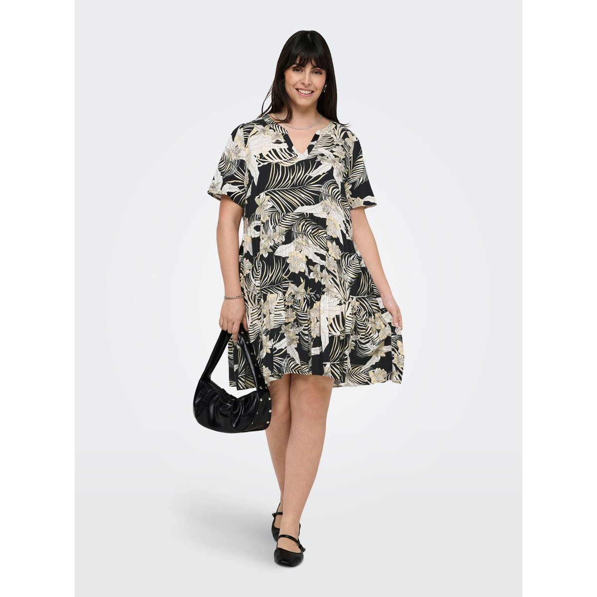 Robe black 1, ONLY CARMAKOMA
