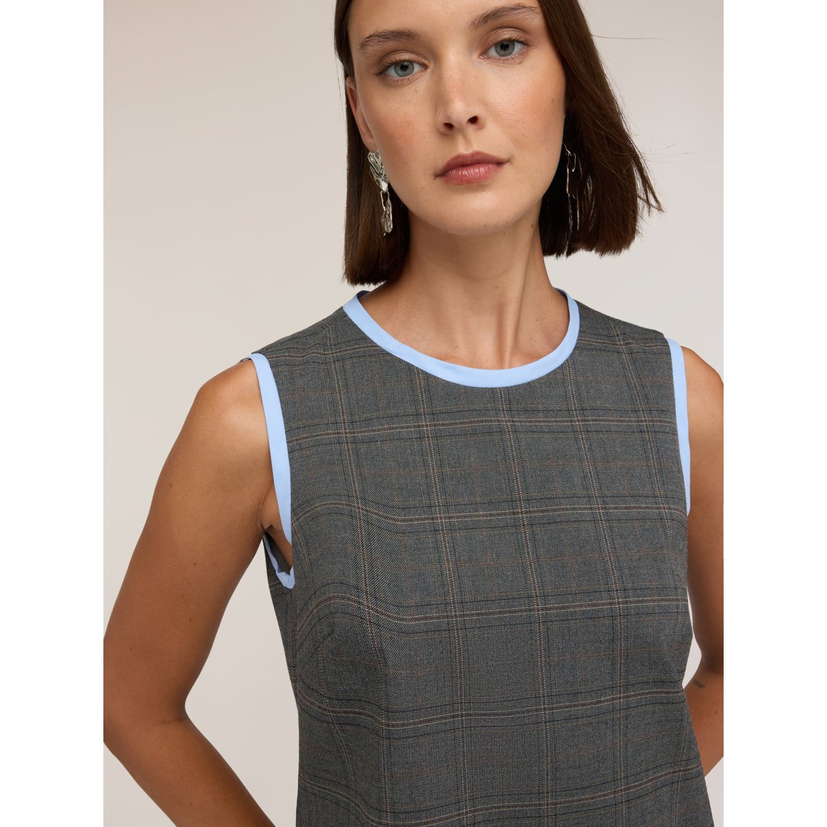 Robe à motif à carreaux avec bordure contrastante gris, MOTIVI
