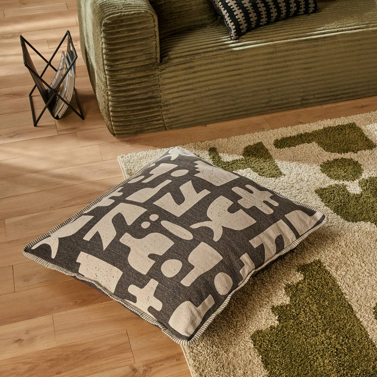 Coussin de sol carré NYERO vert kaki, ATMOSPHERA