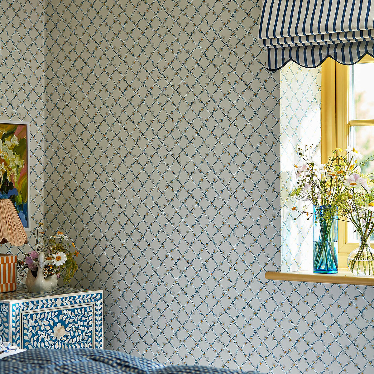 Daisy Trellis Lapis Pearl Wallpaper cream, HARLEQUIN X SOPHIE ROBINSON