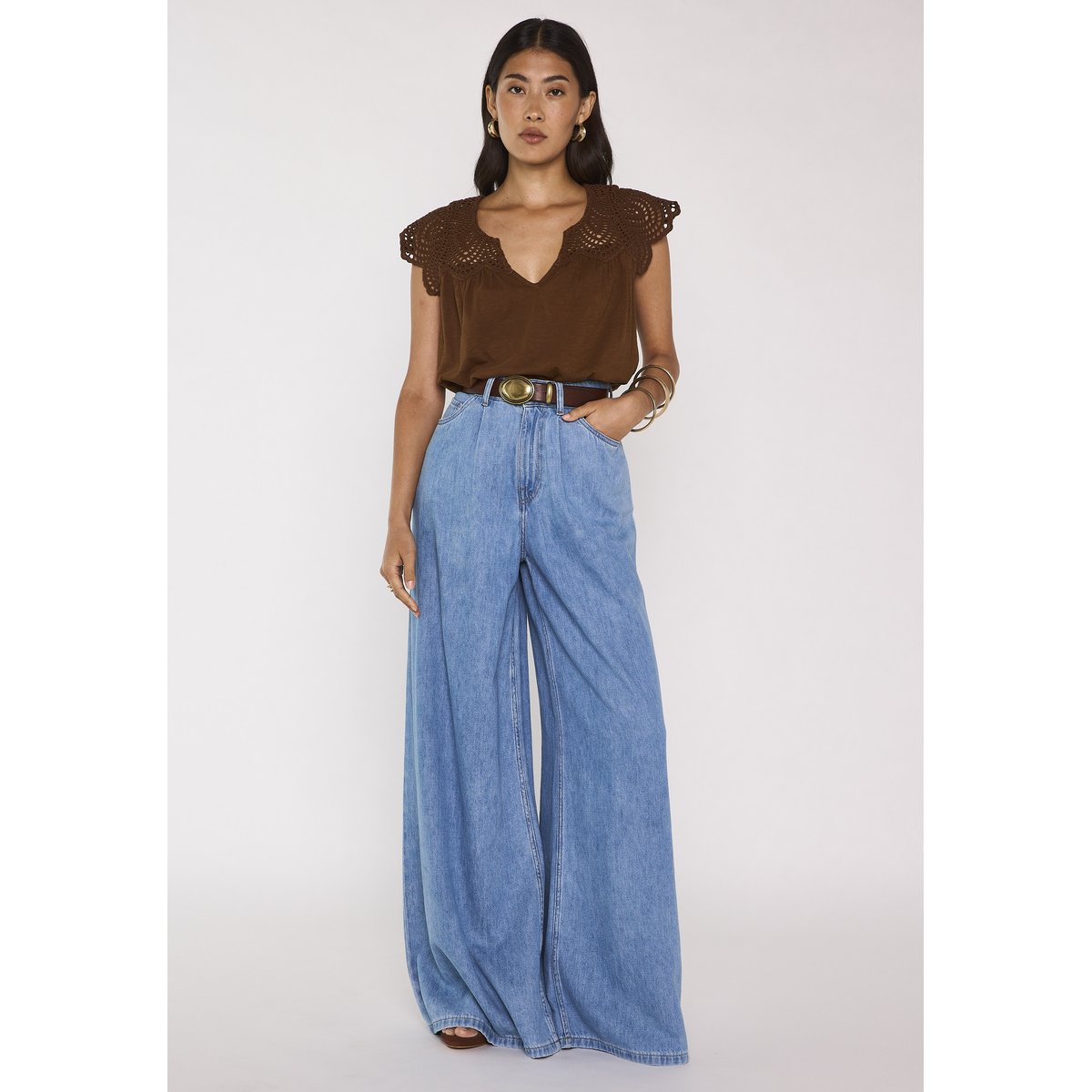 Top brodé à manches courtes en coton LILOU caramel, Maison 123