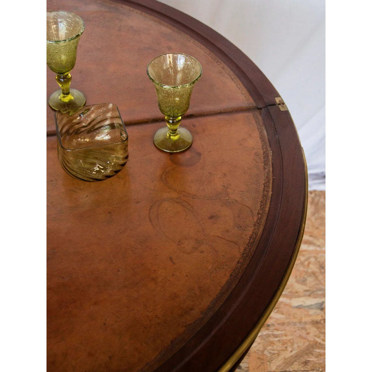 Table à manger demi-lune en cuir Romy N°651 - Bon état bois foncé, DEBONGOUT