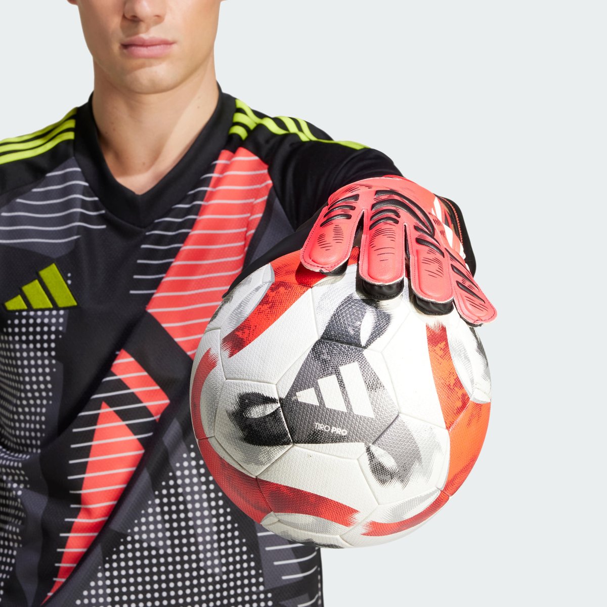 Gants de gardien Predator Training black / lucid red / black, adidas Performance