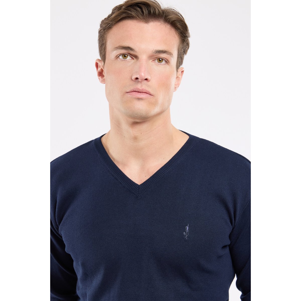 Pull col V en coton marine deep, GUY DE BERAC