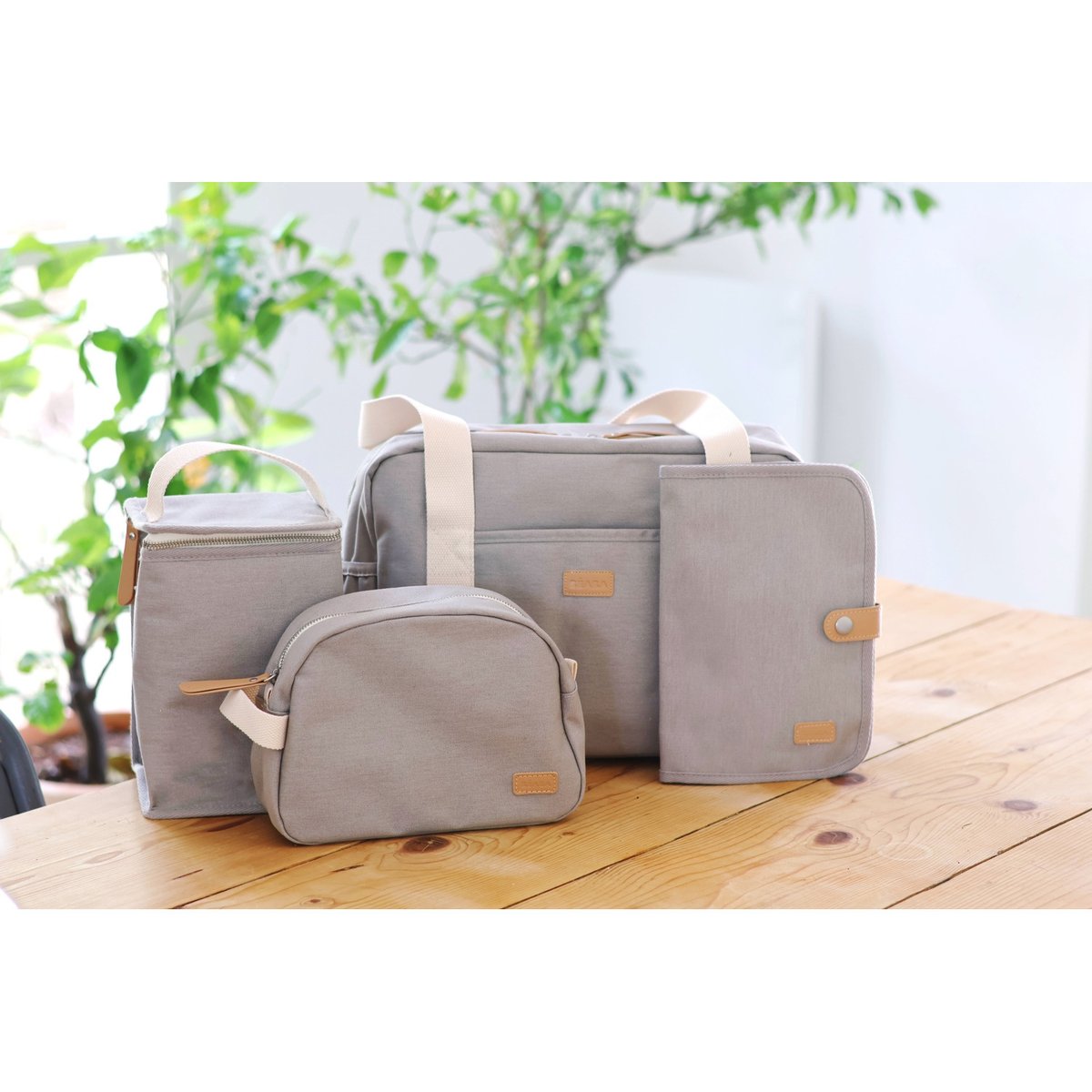 Protège carnet de santé pratique et organisé gris perle glacier, BEABA