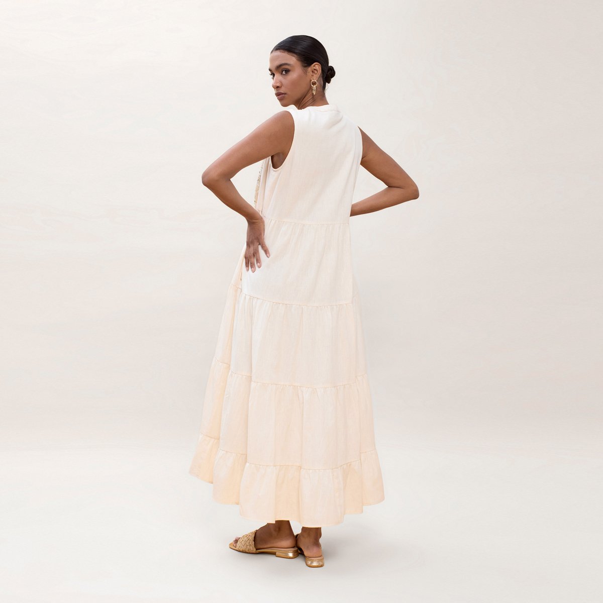 Robe longue fluide brodée à col mao ecru, LOLA CASADEMUNT