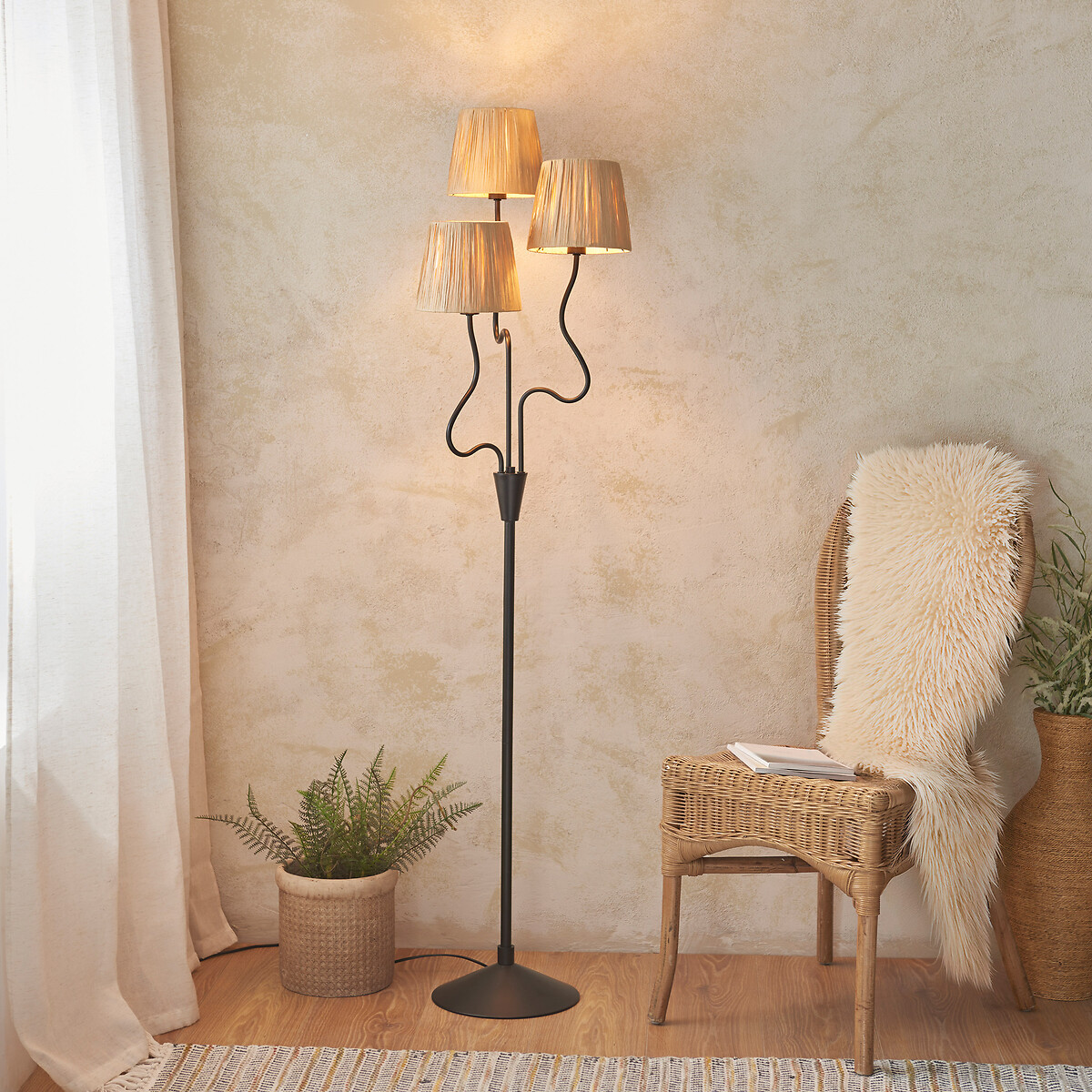 Wesley 3-Light Wriggle Floor Lamp black, ÉDITÉ