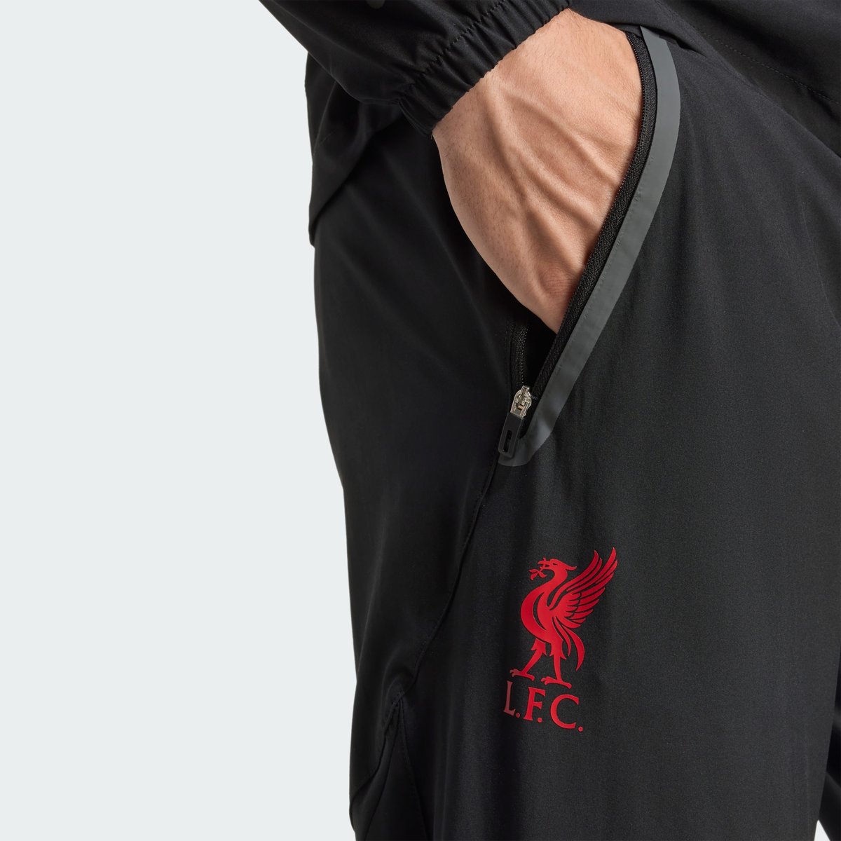 Pantalon Liverpool Fc Tiro 25 Competition Vis Tech Travel Pantalon Liverpool Fc Tiro 25 Competition Vis Tech Travel black / strawberry red, adidas Performance