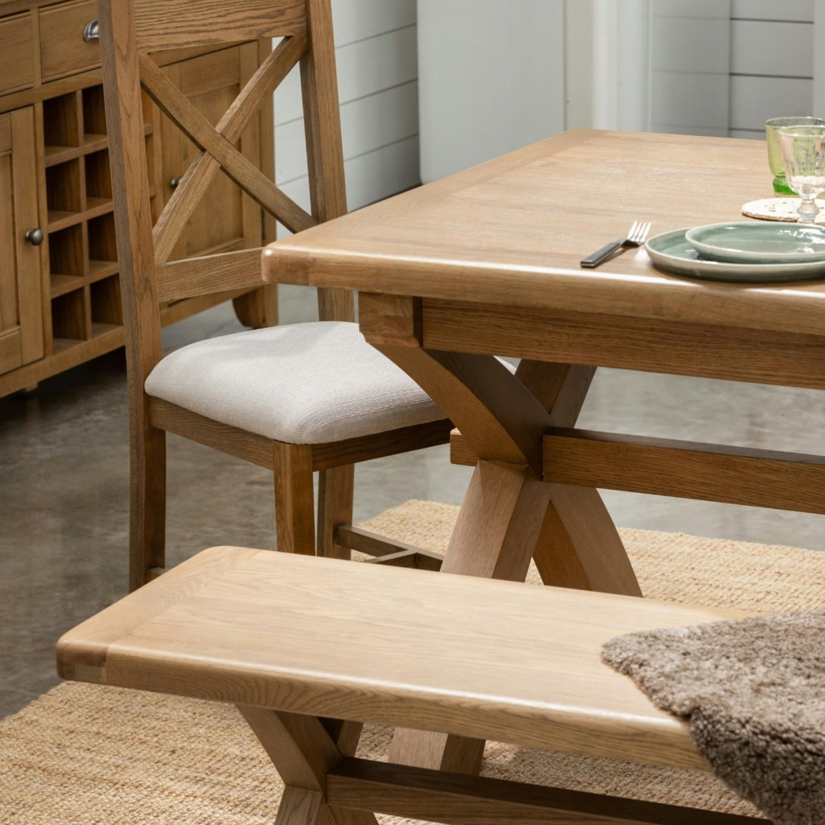 Banc de salle à manger en chêne pieds croisés 200 cm VALMONT bois naturel, PIER IMPORT