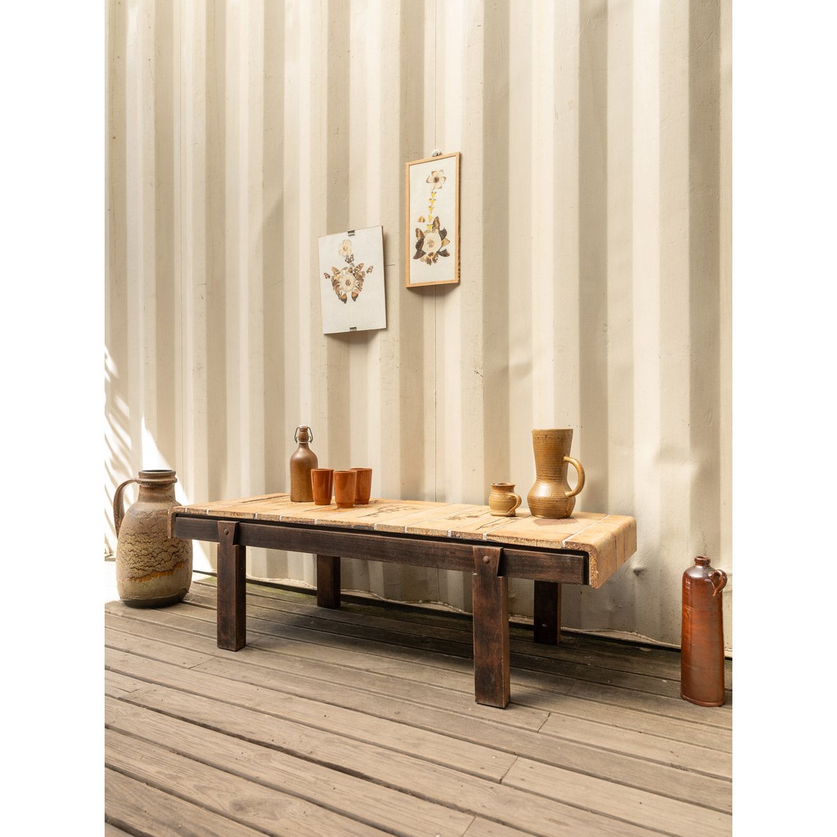 Table basse en céramique beige Donna N°1122 - Bon état bois foncé, DEBONGOUT