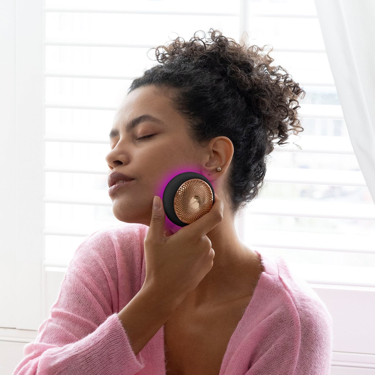 Appareil Soin Visage LED & Masque UFO™ 3 noire, FOREO