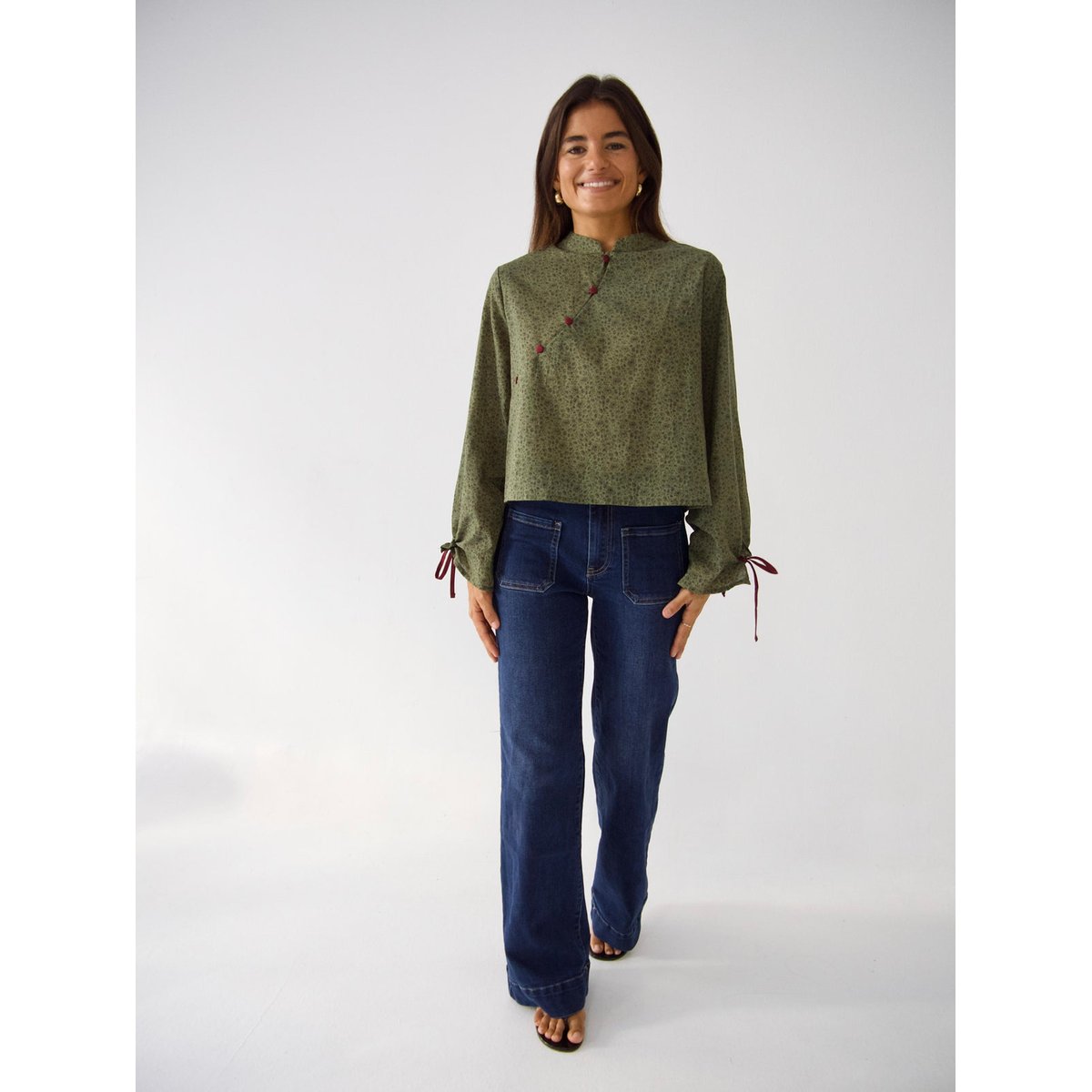 Blouse fleurie col montant ABRIL kaki / bordeaux, MINDTRAVELER