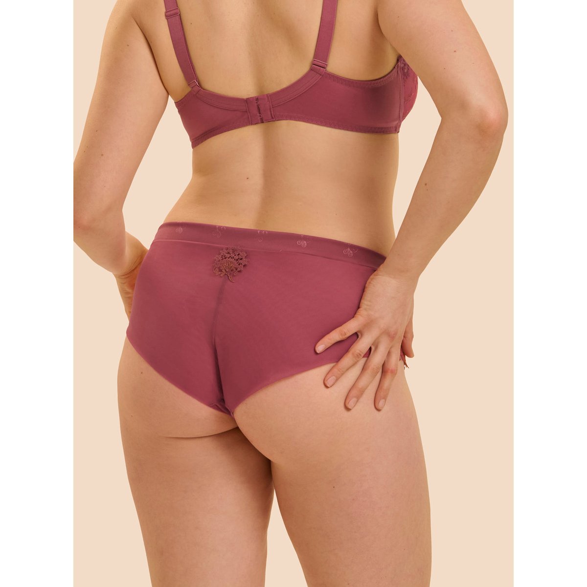 Shorty, WISH rose santal, SIMONE PERELE