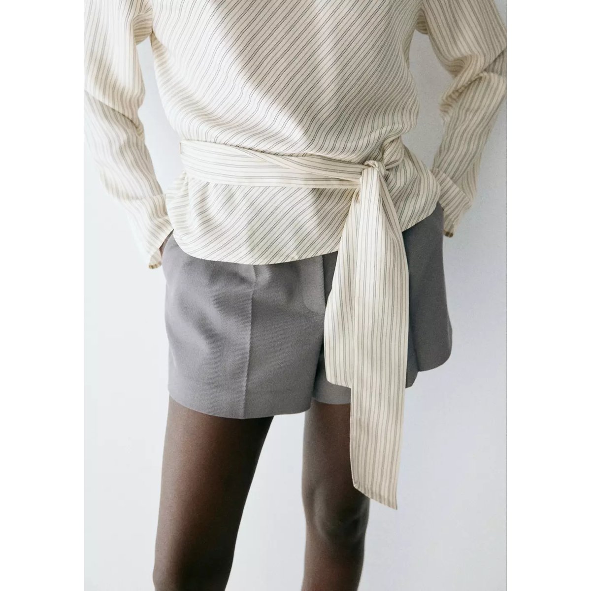 Blouse rayures nouée à la ceinture écru, MANGO
