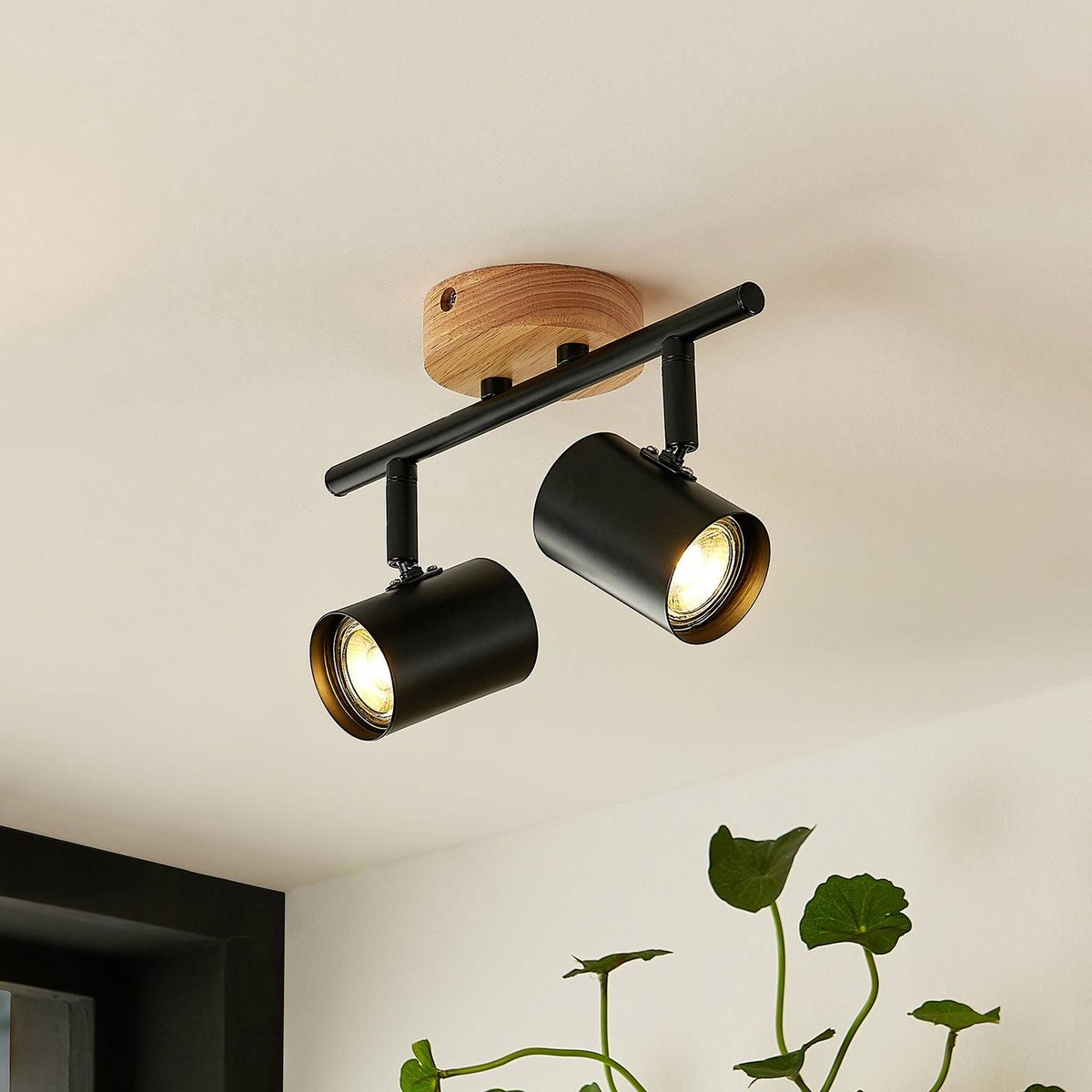 Plafonnier en métal moderne, Xiomara noir, bois clair, LINDBY