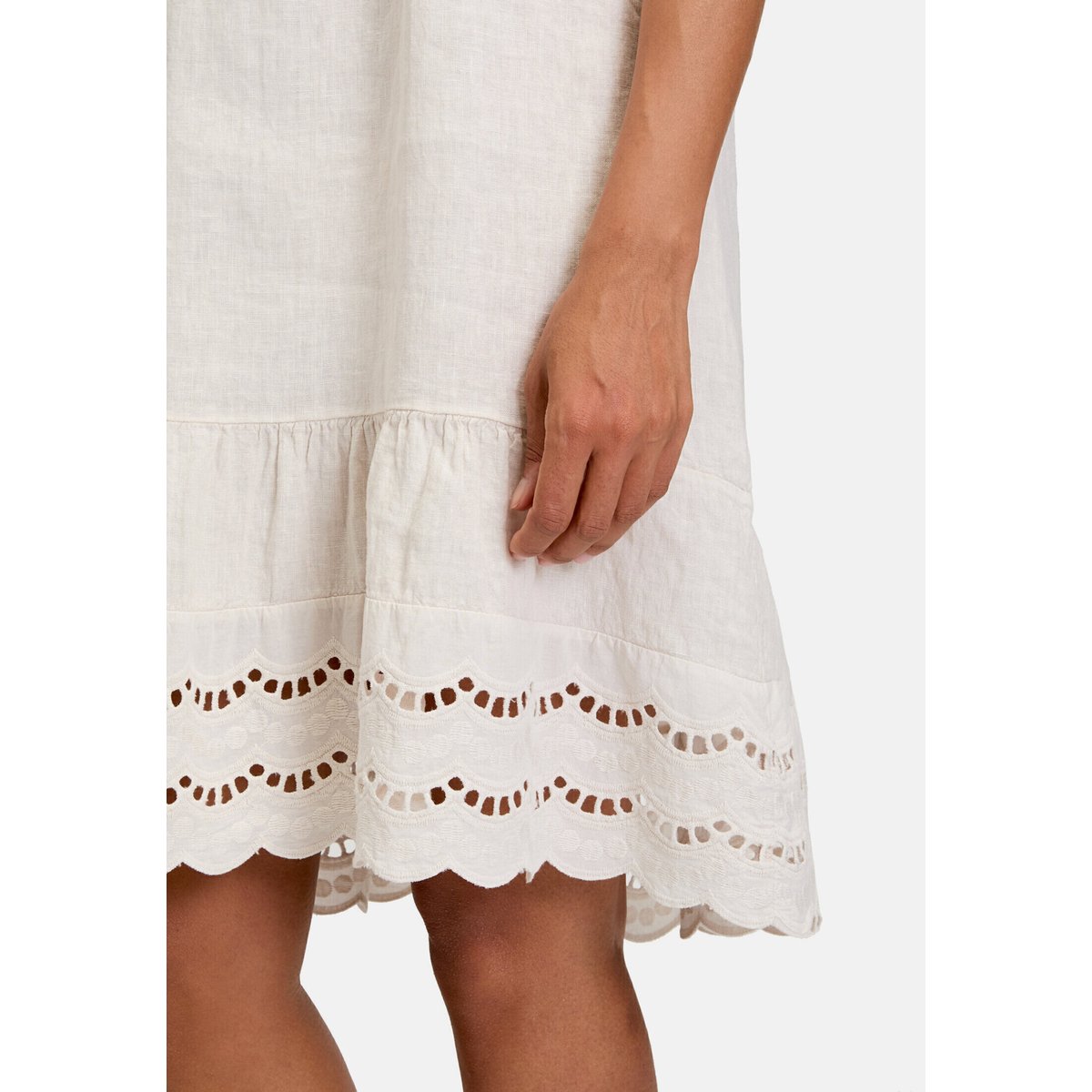 Robe casual à broderies white sand, CARTOON