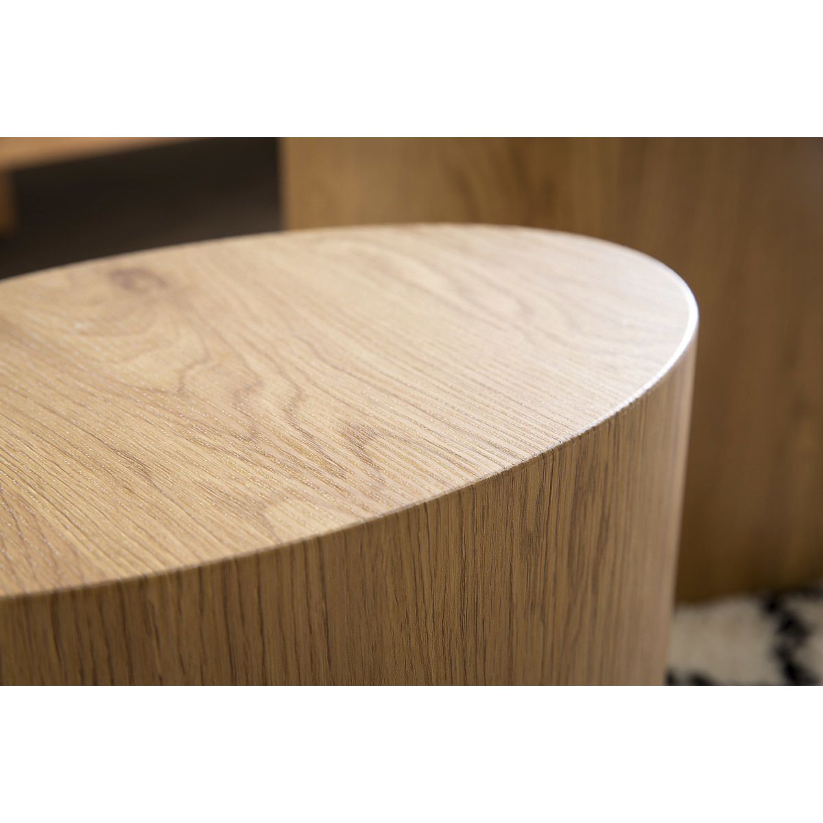 Tables basses gigognes ovales scandinaves bois clair finition chêne (lot de 2) WOODY bois clair / blanc, MILIBOO