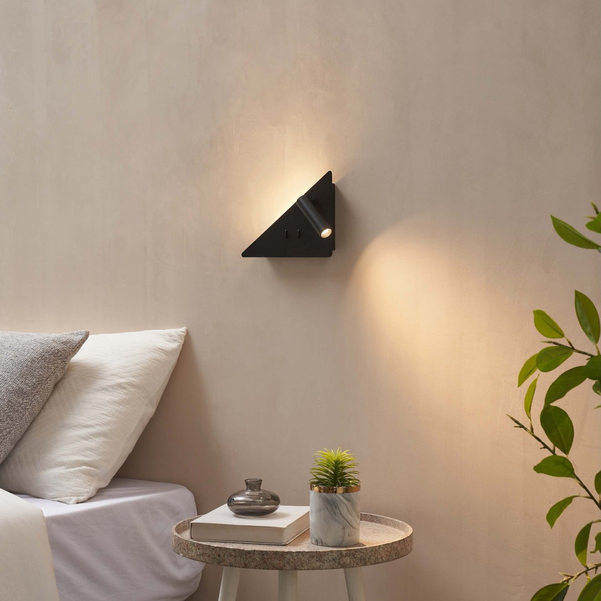 Applique triangle liseuse droite LED - ELARIS noir, KOSILUM