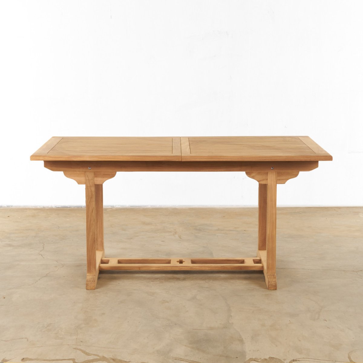 Ensemble table de jardin en teck Nina 160/210 et 4 fauteuils Lisato naturel, WANDA COLLECTION