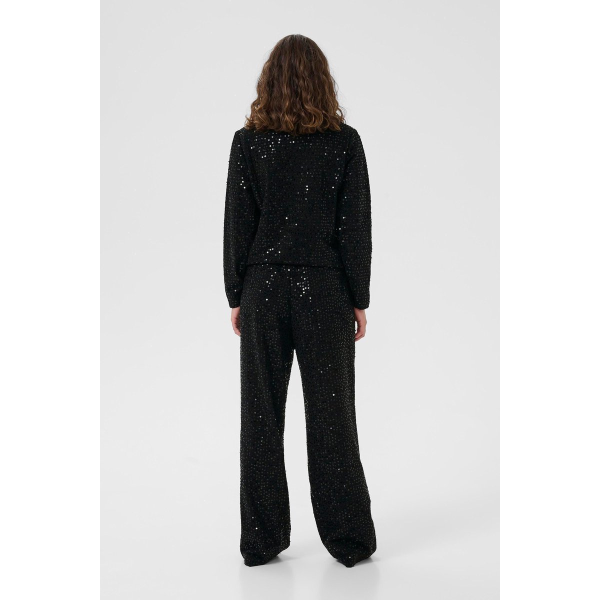 Pantalon casual noir, CULTURE