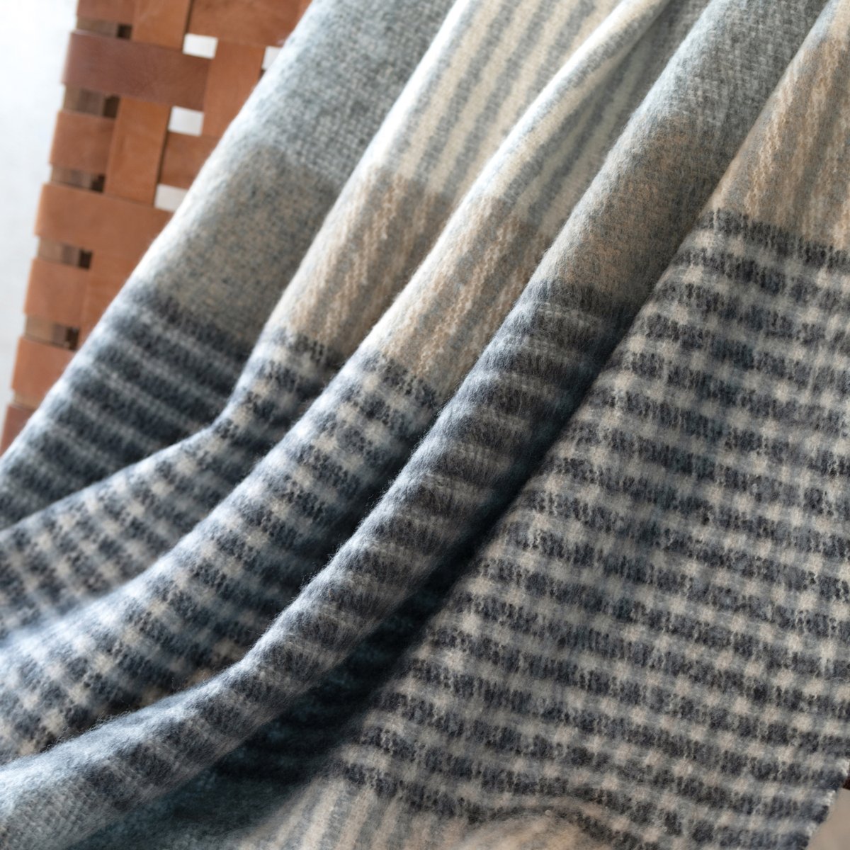 Plaid à carreaux aspect mohair doux - QABANE gris, HOME MAISON