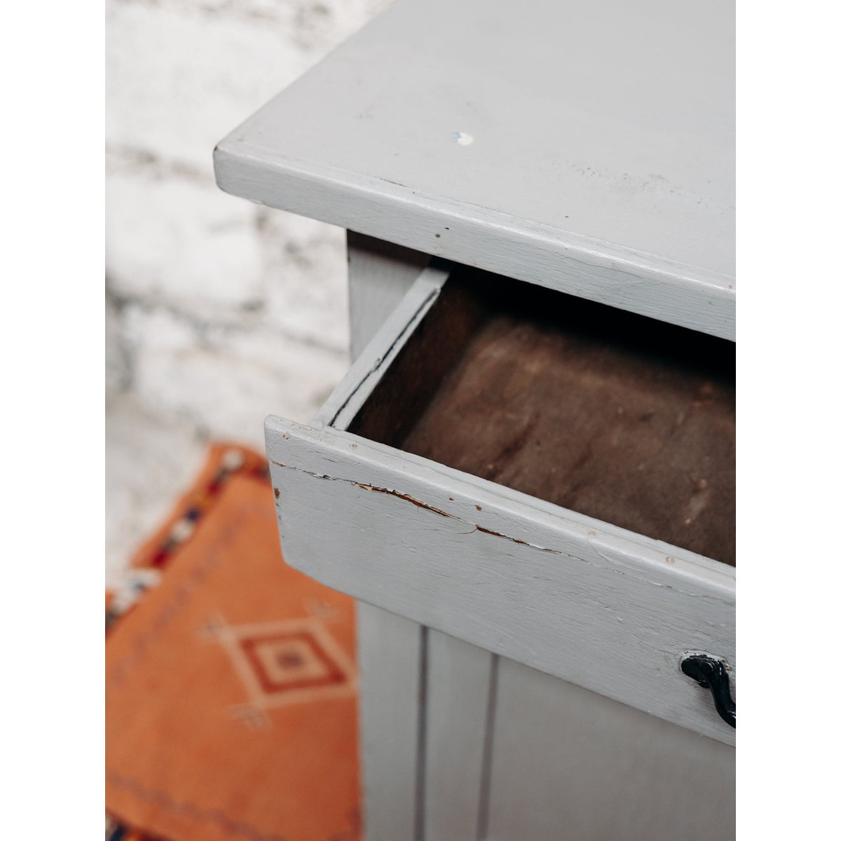 Buffet en bois Gilbert N°63 - Bon état gris, DEBONGOUT