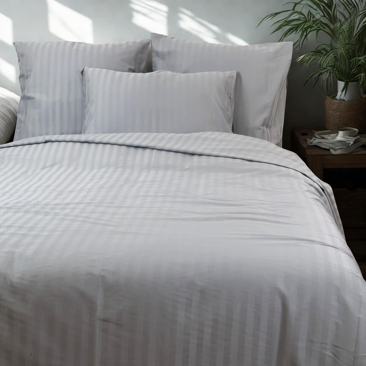 Parure housse de couette coton bande satin 120 fils MIRAGE gris, LINANDELLE