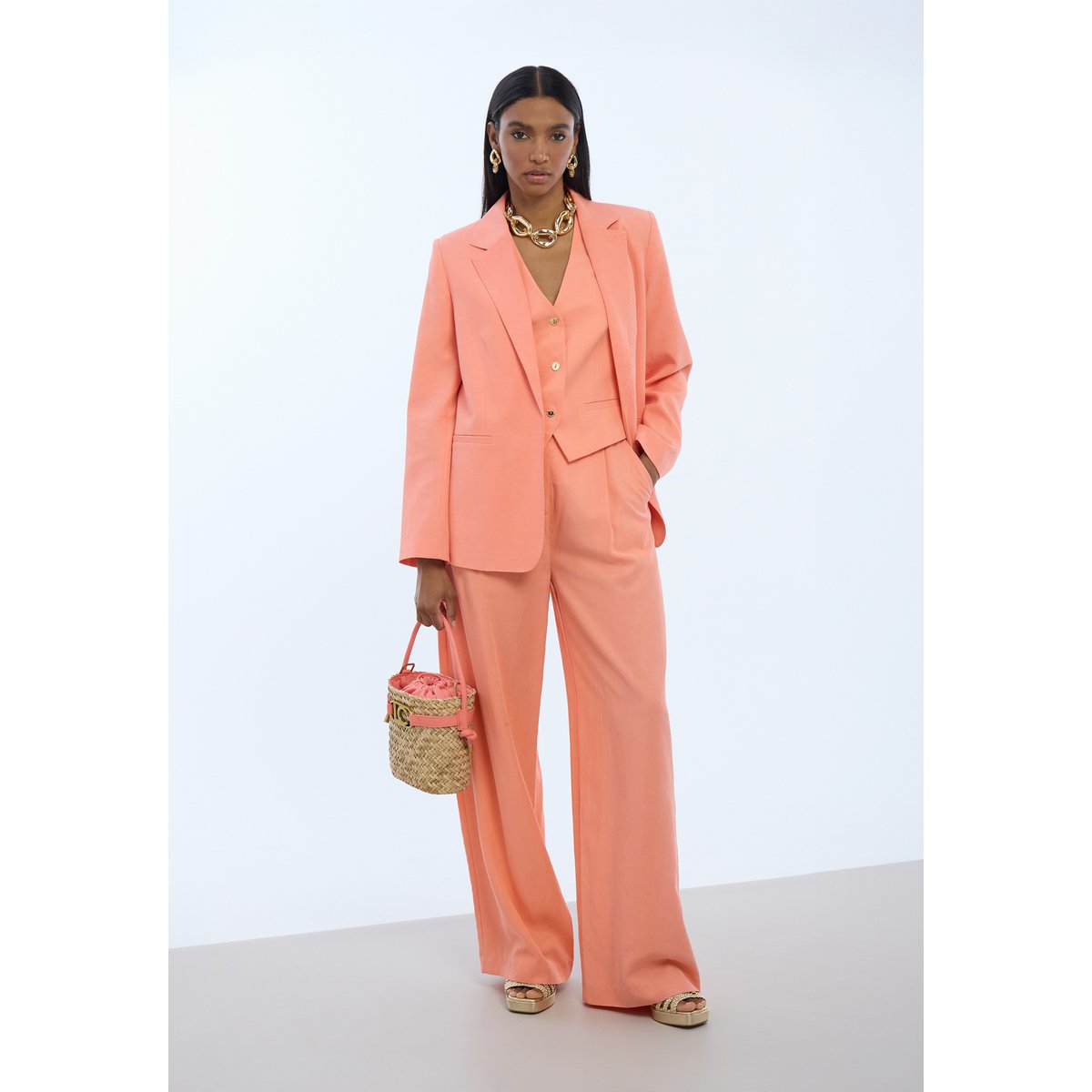 Pantalon palazzo à plis en lin mélangé corail, LOLA CASADEMUNT