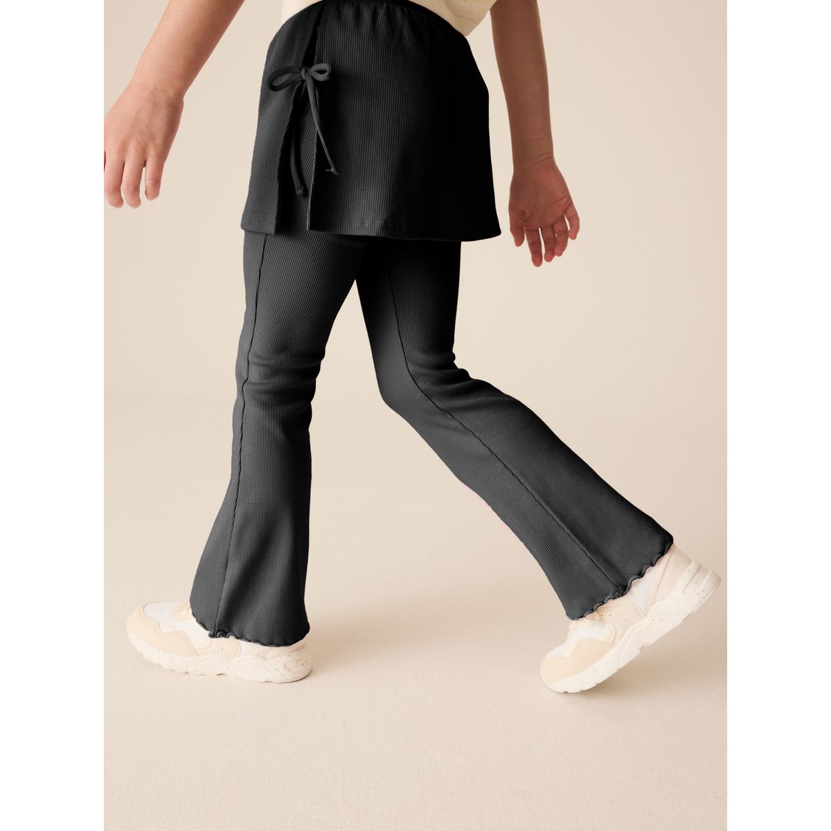 Pantalon évasé avec jupe superposée noir, NEXT